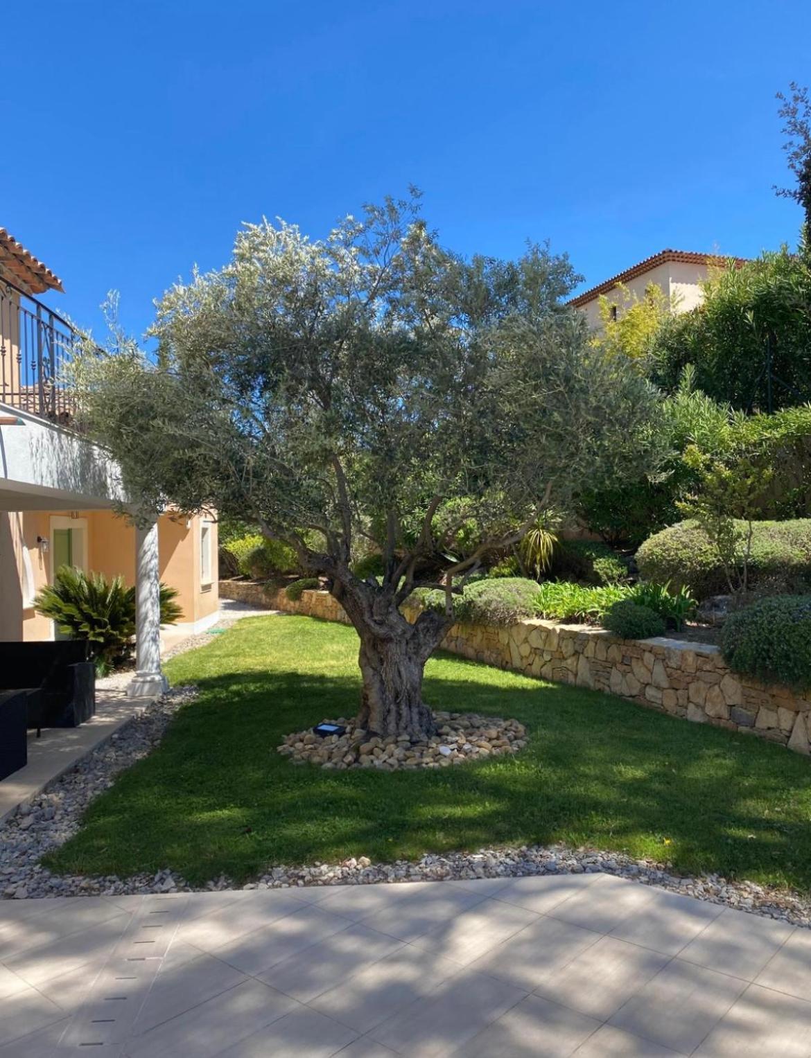 Belle villa à Saint Raphaël dans clos privé Exterior foto