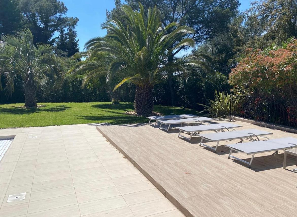 Belle villa à Saint Raphaël dans clos privé Exterior foto