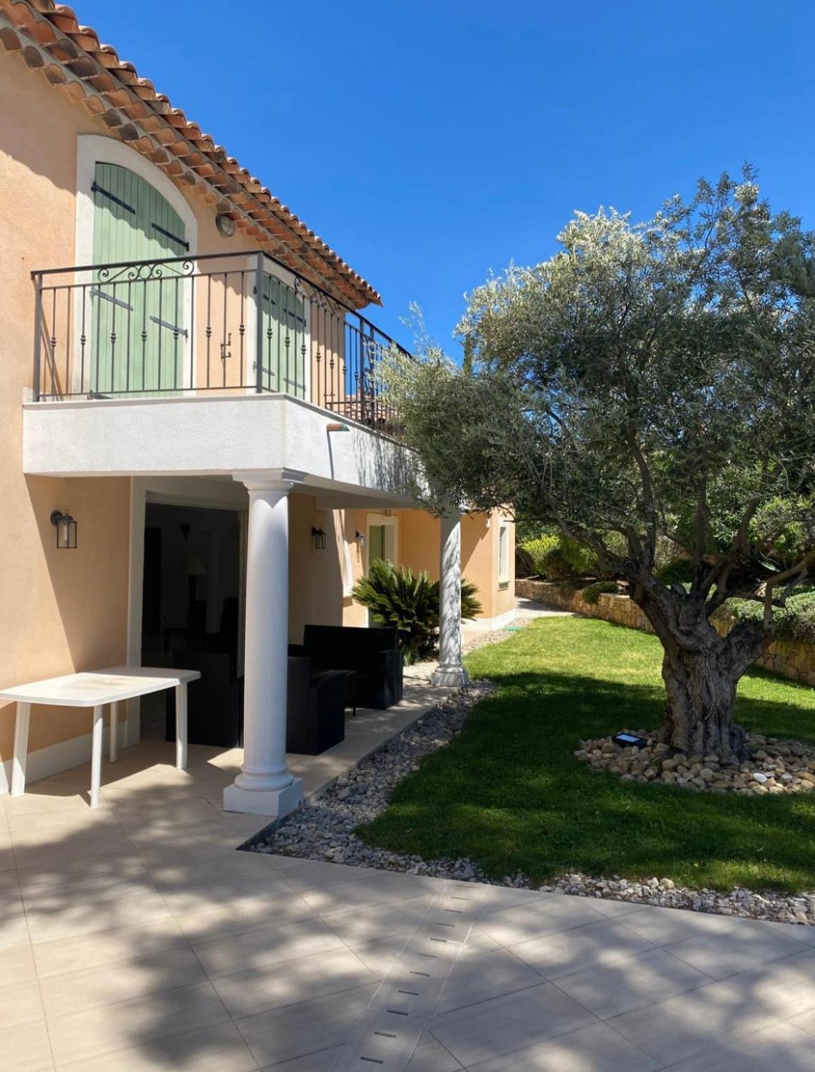 Belle villa à Saint Raphaël dans clos privé Exterior foto