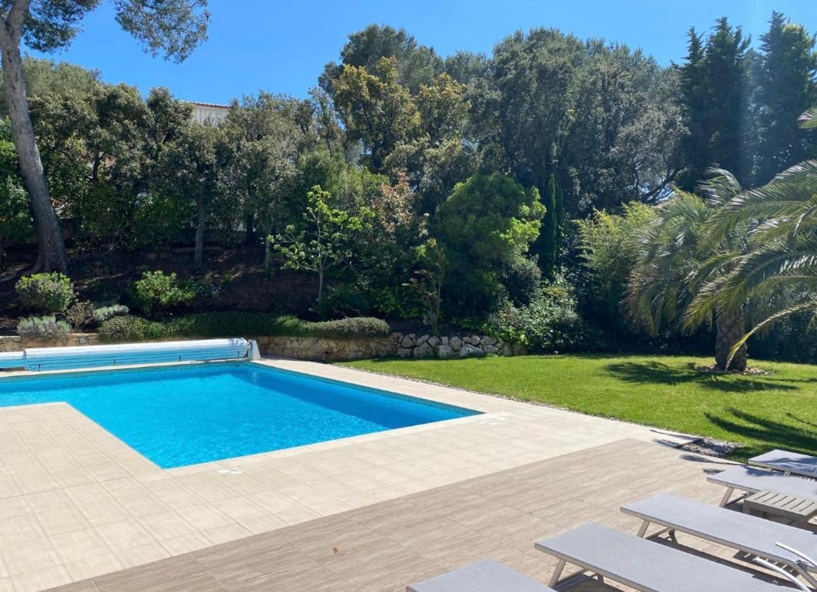 Belle villa à Saint Raphaël dans clos privé Exterior foto