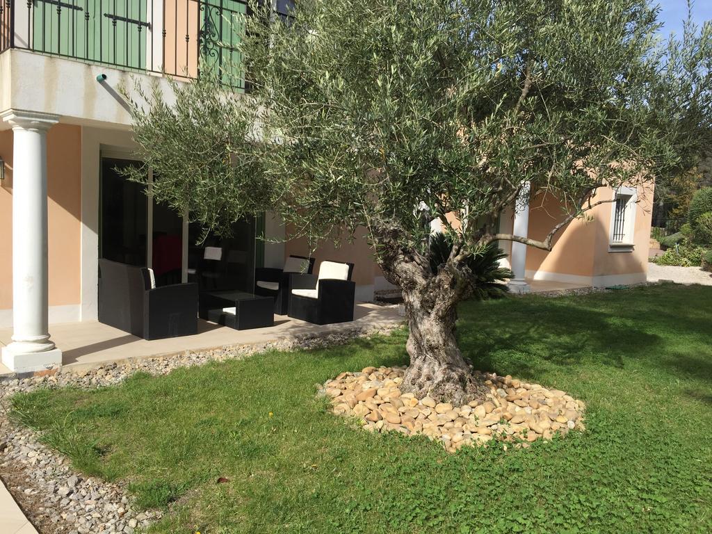 Belle villa à Saint Raphaël dans clos privé Exterior foto
