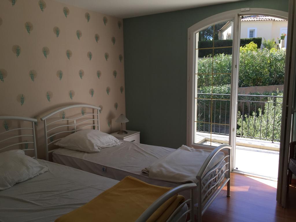 Belle villa à Saint Raphaël dans clos privé Exterior foto