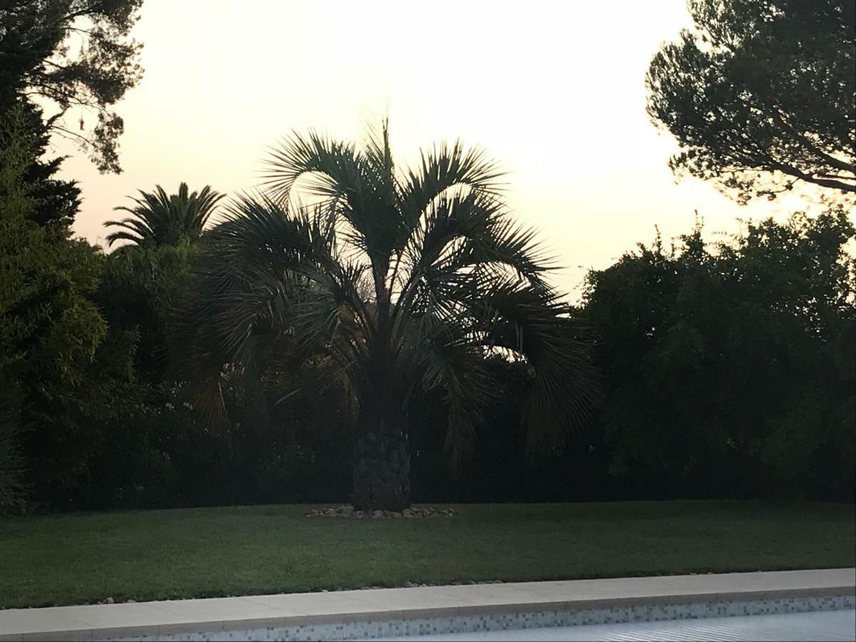Belle villa à Saint Raphaël dans clos privé Exterior foto