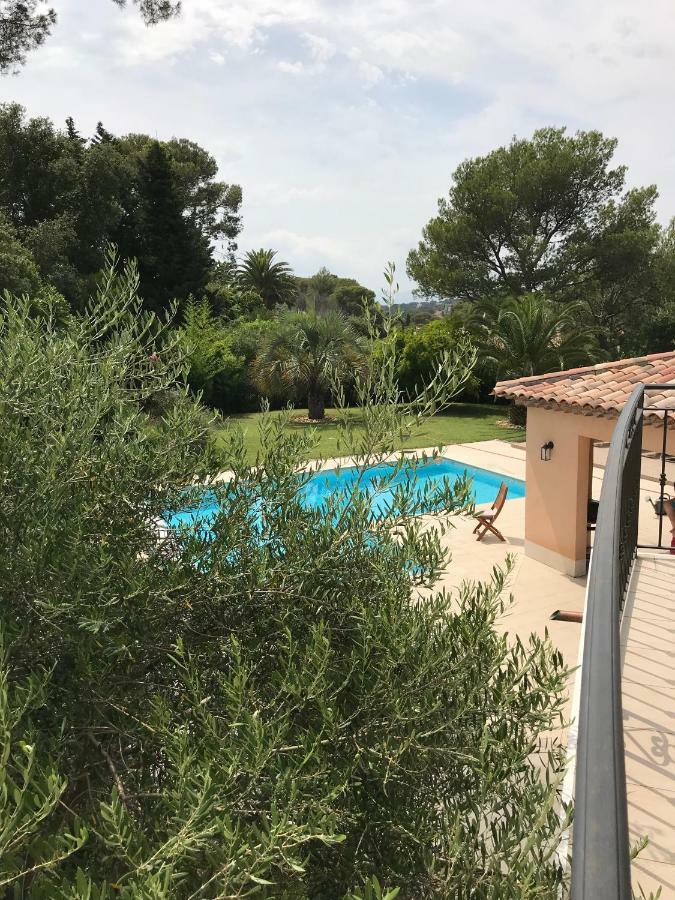 Belle villa à Saint Raphaël dans clos privé Exterior foto