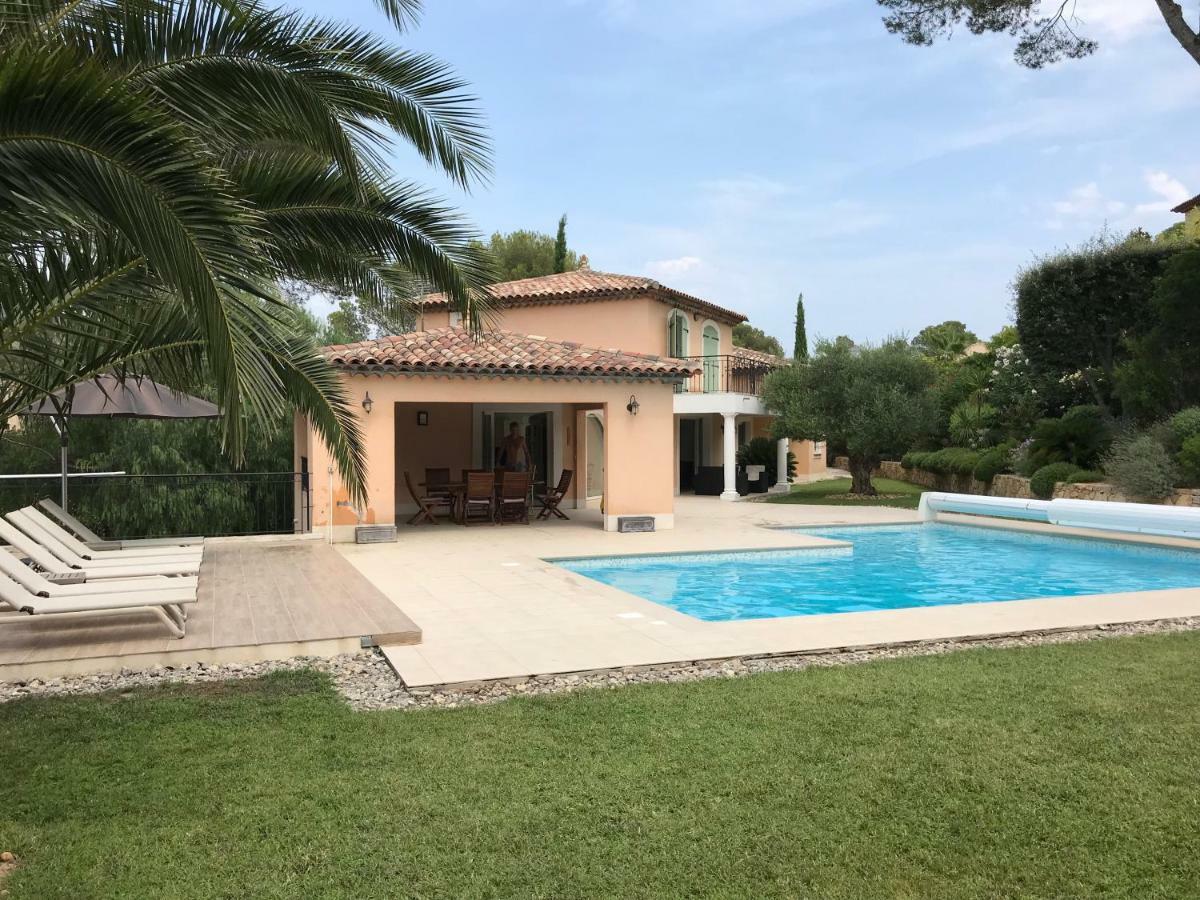 Belle villa à Saint Raphaël dans clos privé Exterior foto