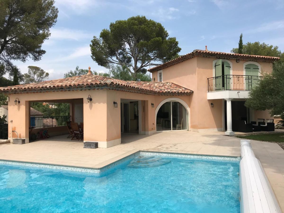 Belle villa à Saint Raphaël dans clos privé Exterior foto